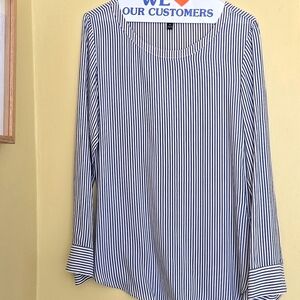 ♡ Banana Republic striped blouse blue white